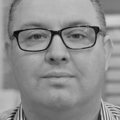 A.H.E. Versteeg (Arjan)